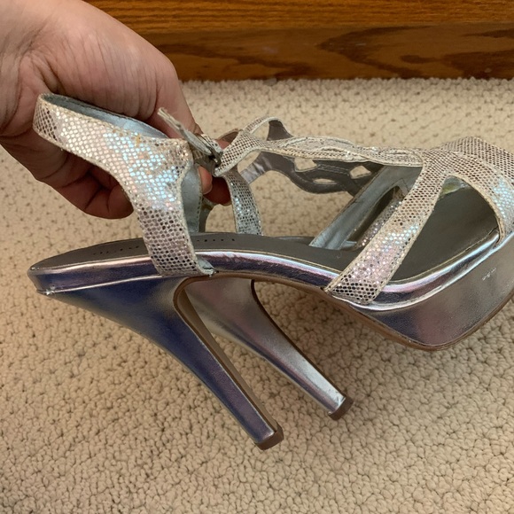 Madden girl sparkly heels - Picture 2 of 4